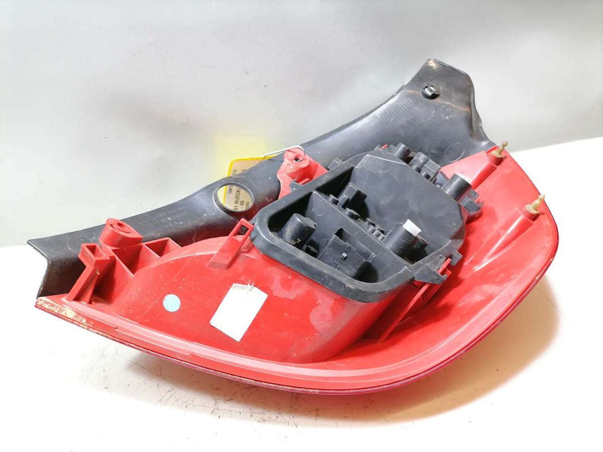 Renault Clio 3 original Rücklicht Rückleuchte links BJ05